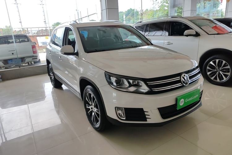 Used Volkswagen Tiguan 2015 1.8TSI Automatic Two-Wheel Drive Luxury Model Front Right 45 Deg