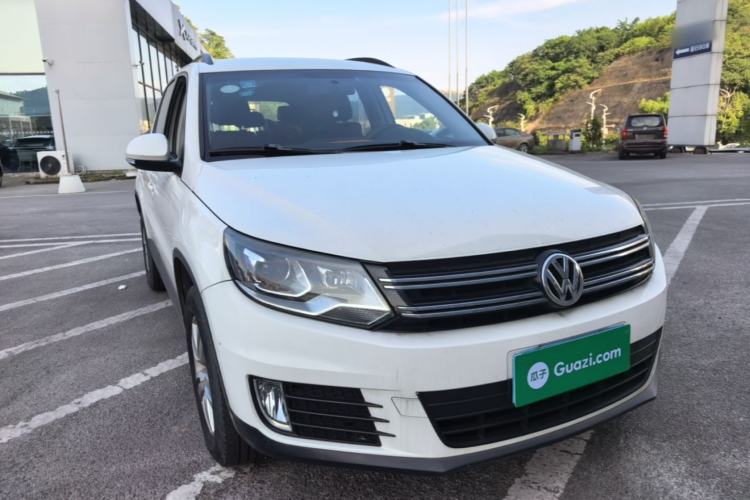 Used Volkswagen Tiguan 2015 1.8TSI Automatic Two-Wheel Drive Trend Edition Front Right 45 Deg