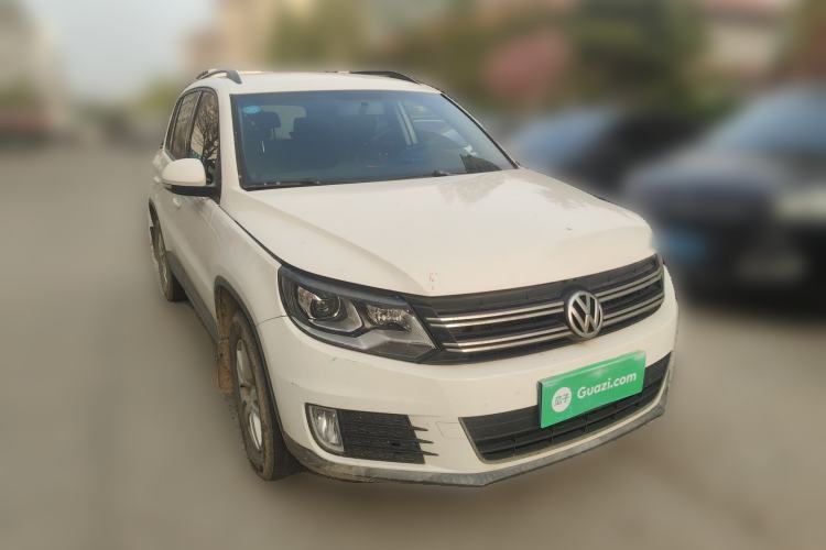 Used Volkswagen Tiguan 2015 1.8TSI Automatic Two-Wheel Drive Trend Edition Front Right 45 Deg
