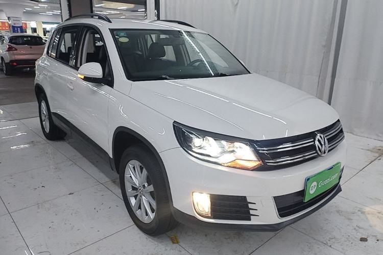 Used Volkswagen Tiguan 2015 1.8TSI Automatic Two-Wheel Drive Comfort Edition Front Right 45 Deg