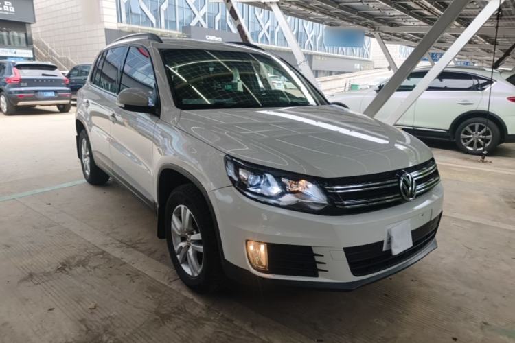 Used Volkswagen Tiguan 2015 1.8TSI Automatic Two-Wheel Drive Trend Edition Front Right 45 Deg