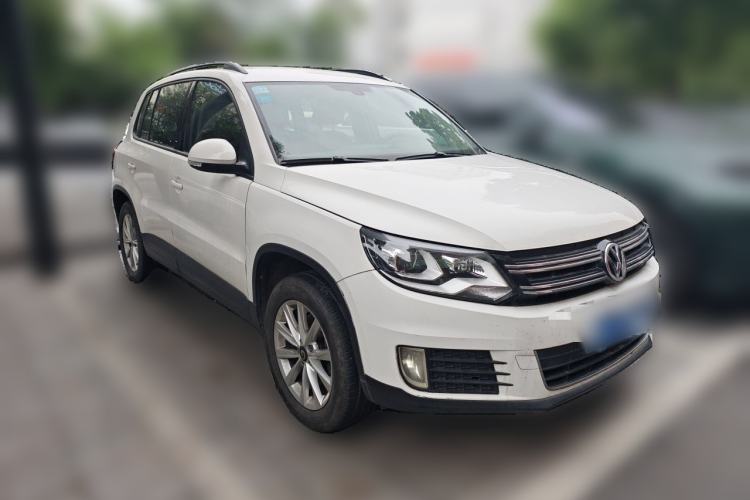Used Volkswagen Tiguan 2015 1.8TSI Automatic Two-Wheel Drive Comfort Edition Front Right 45 Deg