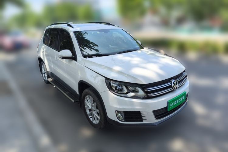 Used Volkswagen Tiguan 2015 1.8TSI Automatic Two-Wheel Drive Comfort Edition Front Right 45 Deg