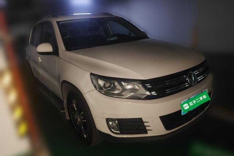 Used Volkswagen Tiguan 2015 1.8TSI Automatic Two-Wheel Drive Luxury Model Front Right 45 Deg
