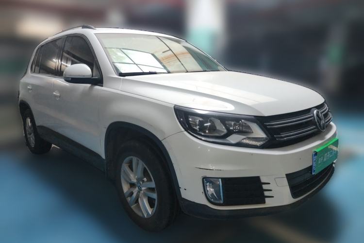Used Volkswagen Tiguan 2015 1.8TSI Automatic Two-Wheel Drive Trend Edition Front Right 45 Deg