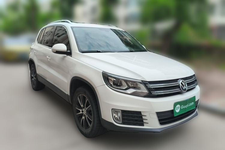 Used Volkswagen Tiguan 2015 1.8TSI Automatic Two-Wheel Drive Luxury Model Front Right 45 Deg