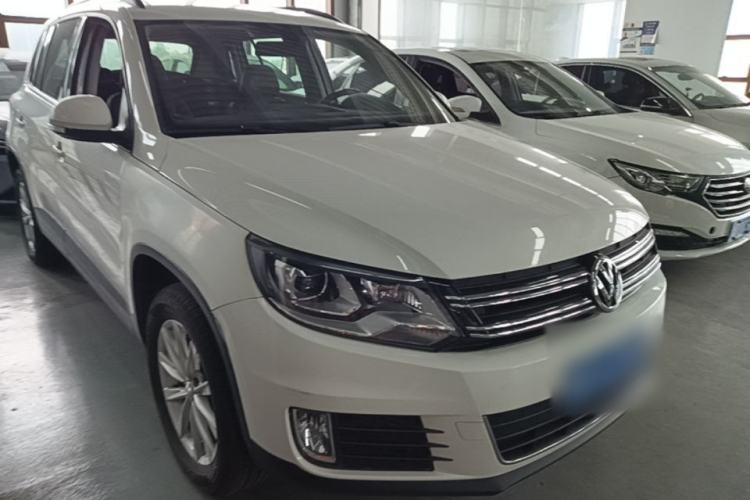 Used Volkswagen Tiguan 2015 1.8TSI Automatic Two-Wheel Drive Comfort Edition Front Right 45 Deg