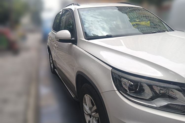 Used Volkswagen Tiguan 2015 1.8TSI Automatic Two-Wheel Drive Trend Edition Front Right 45 Deg