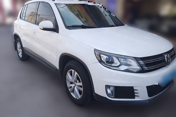 Used Volkswagen Tiguan 2015 1.8TSI Automatic Two-Wheel Drive Trend Edition Front Right 45 Deg