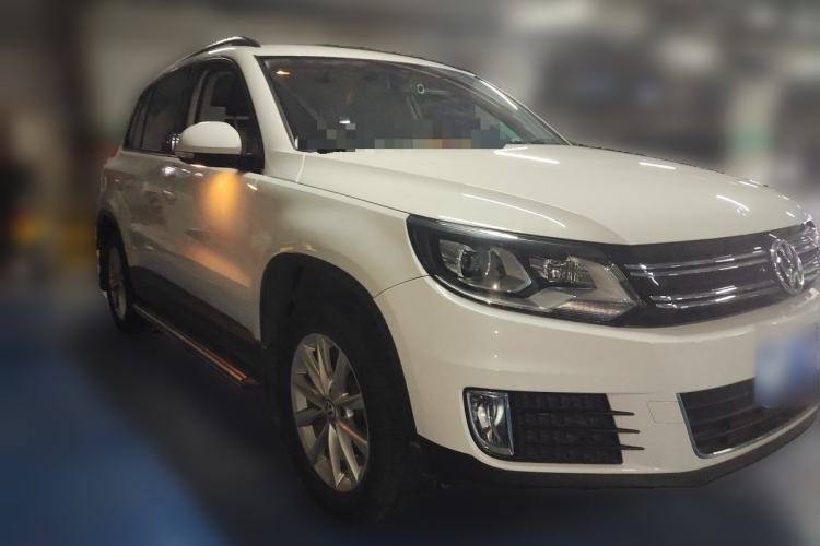 Used Volkswagen Tiguan 2015 1.8TSI Automatic Two-Wheel Drive Comfort Edition Front Right 45 Deg