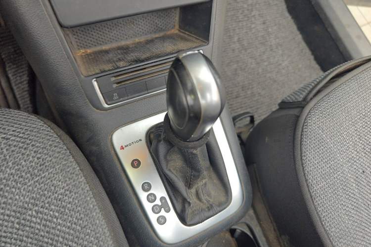 Used Volkswagen Tiguan 2015 1.8TSI Automatic All-Wheel Drive Style Vision Edition Gear Lever
