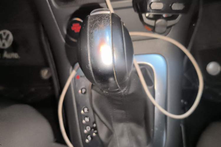 Used Volkswagen Tiguan 2015 2.0 TSI Automatic All-Wheel Drive Flagship Edition Gear Lever