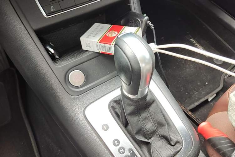 Used Volkswagen Tiguan 2015 1.8TSI Automatic Two-Wheel Drive Luxury Model Gear Lever