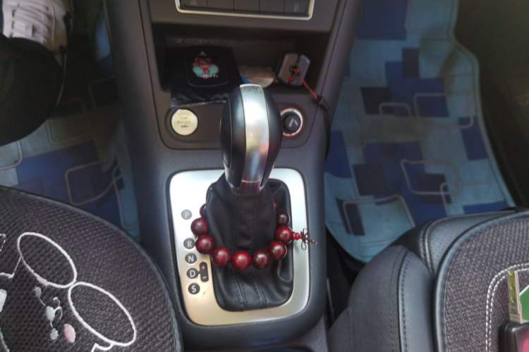 Used Volkswagen Tiguan 2015 1.8TSI Automatic Two-Wheel Drive Luxury Model Gear Lever