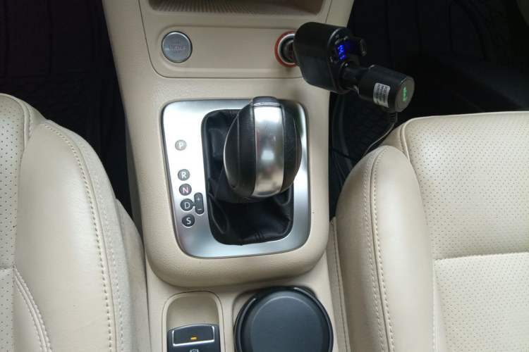 Used Volkswagen Tiguan 2015 1.8TSI Automatic Two-Wheel Drive Luxury Model Gear Lever