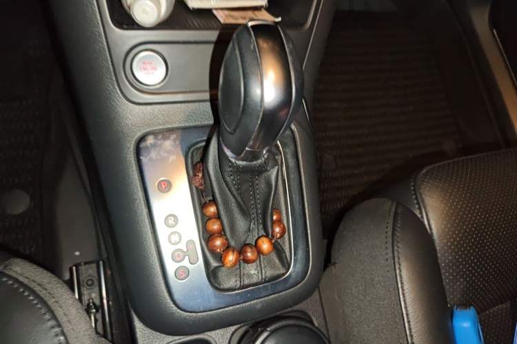 Used Volkswagen Tiguan 2015 1.8TSI Automatic Two-Wheel Drive Luxury Model Gear Lever