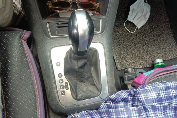 Used Volkswagen Tiguan 2015 1.8TSI Automatic Two-Wheel Drive Trend Edition Gear Lever
