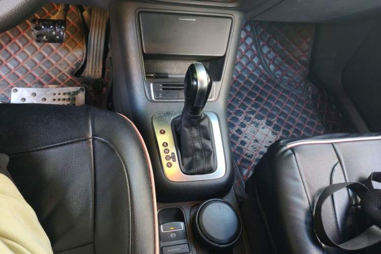 Used Volkswagen Tiguan 2015 1.8TSI Automatic Two-Wheel Drive Trend Edition Gear Lever