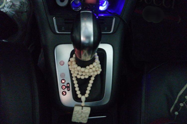 Used Volkswagen Tiguan 2015 1.8TSI Automatic Two-Wheel Drive Comfort Edition Gear Lever