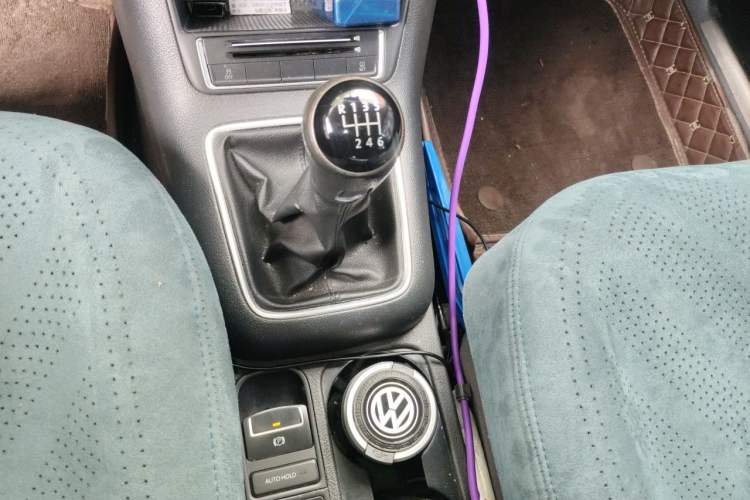 Used Volkswagen Tiguan 2015 1.8TSI Manual Two-Wheel Drive Fashion Edition Gear Lever