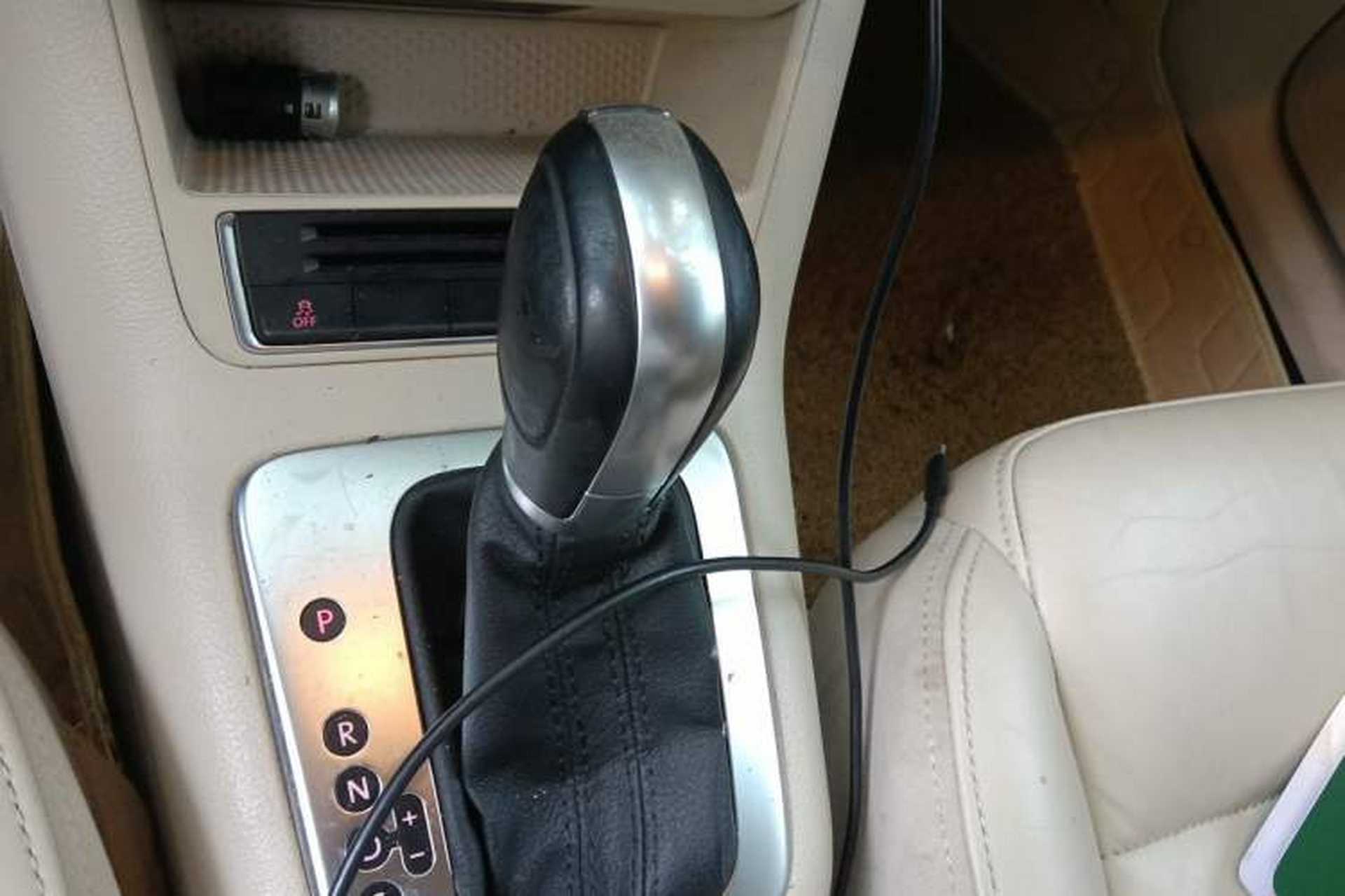 Used Volkswagen Tiguan 2015 1.8TSI Automatic Two-Wheel Drive Comfort Edition Gear Lever