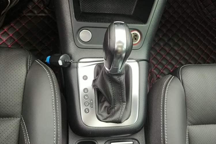 Used Volkswagen Tiguan 2015 1.8TSI Automatic Two-Wheel Drive Luxury Model Gear Lever