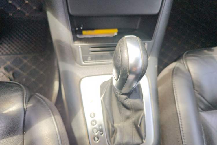 Used Volkswagen Tiguan 2015 1.8TSI Automatic Two-Wheel Drive Comfort Edition Gear Lever