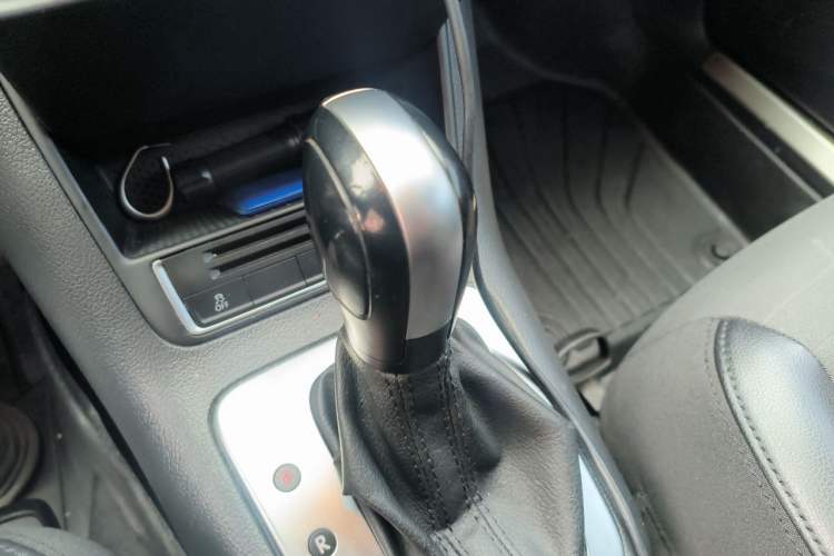 Used Volkswagen Tiguan 2015 1.8TSI Automatic Two-Wheel Drive Trend Edition Gear Lever