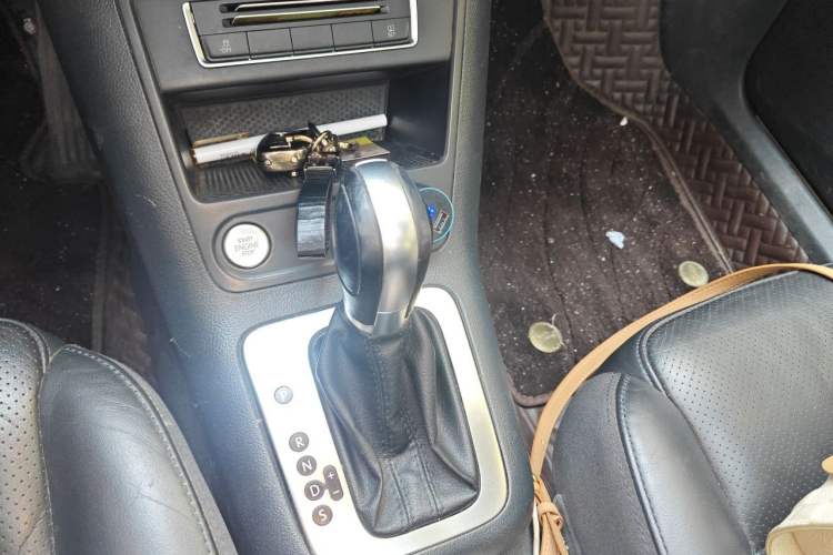 Used Volkswagen Tiguan 2015 1.8TSI Automatic Two-Wheel Drive Luxury Model Gear Lever