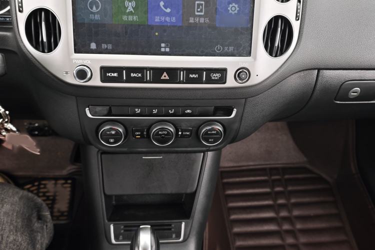 Used Volkswagen Tiguan 2015 1.8TSI Automatic Two-Wheel Drive Comfort Edition Gear Lever
