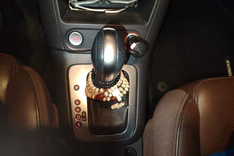 Used Volkswagen Tiguan 2015 1.8TSI Automatic Two-Wheel Drive Luxury Model Gear Lever