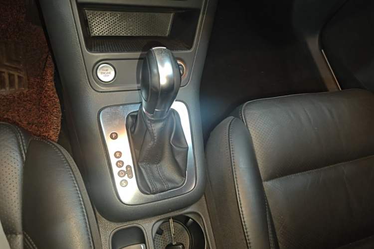 Used Volkswagen Tiguan 2015 1.8TSI Automatic Two-Wheel Drive Luxury Model Gear Lever