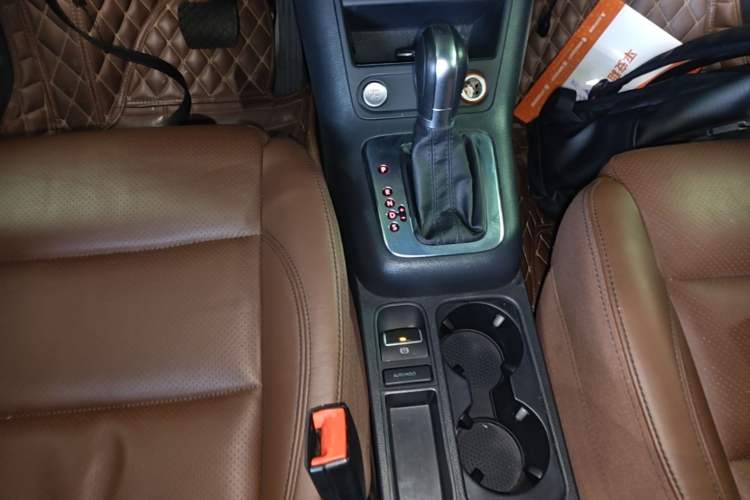 Used Volkswagen Tiguan 2015 1.8TSI Automatic Two-Wheel Drive Luxury Model Gear Lever