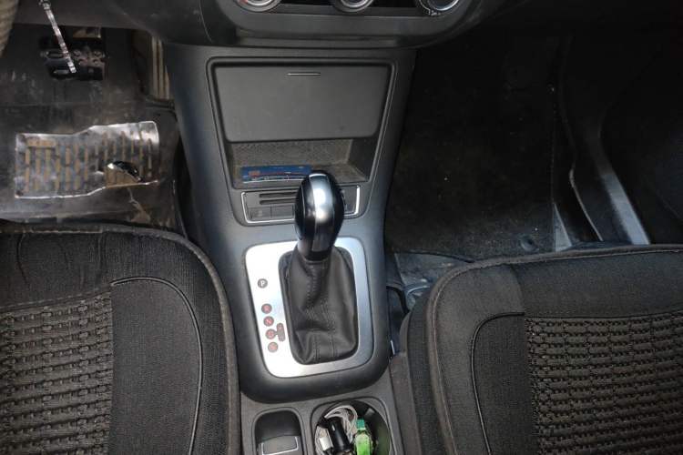 Used Volkswagen Tiguan 2015 1.8TSI Automatic Two-Wheel Drive Trend Edition Gear Lever