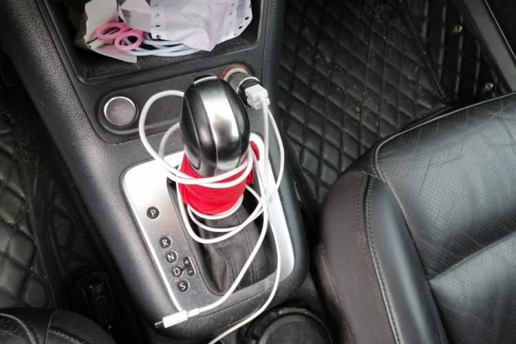 Used Volkswagen Tiguan 2015 1.8TSI Automatic Two-Wheel Drive Luxury Model Gear Lever