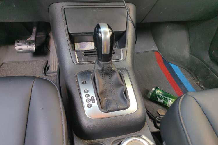 Used Volkswagen Tiguan 2015 1.8TSI Automatic Two-Wheel Drive Trend Edition Gear Lever
