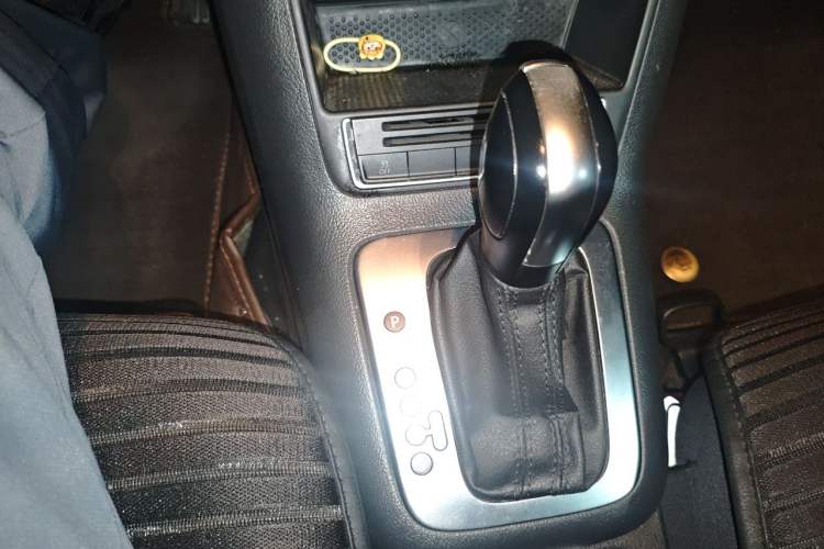 Used Volkswagen Tiguan 2015 1.8TSI Automatic Two-Wheel Drive Trend Edition Gear Lever