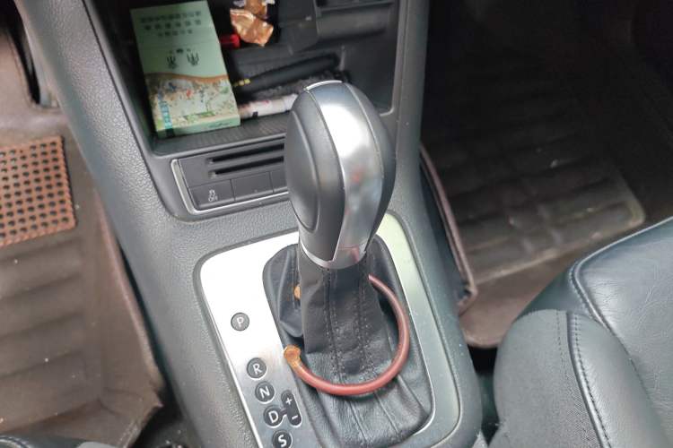Used Volkswagen Tiguan 2015 1.8TSI Automatic Two-Wheel Drive Comfort Edition Gear Lever