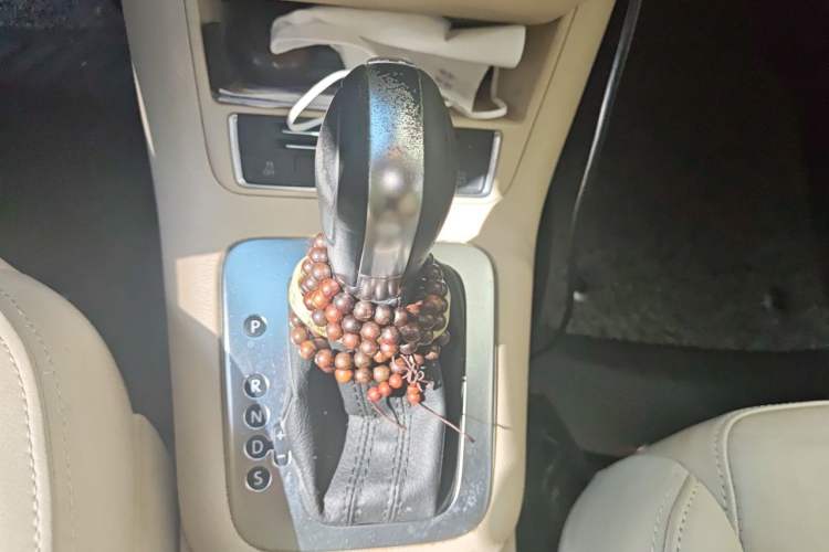 Used Volkswagen Tiguan 2015 1.8TSI Automatic Two-Wheel Drive Comfort Edition Gear Lever