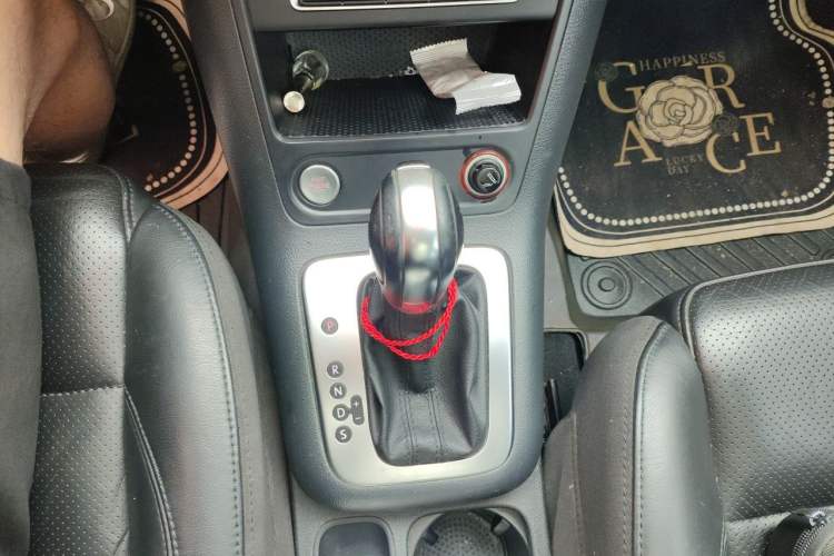 Used Volkswagen Tiguan 2015 1.8TSI Automatic Two-Wheel Drive Luxury Model Gear Lever