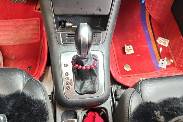 Used Volkswagen Tiguan 2015 1.8TSI Automatic Two-Wheel Drive Comfort Edition Gear Lever