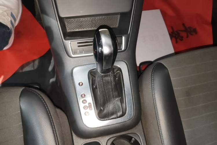 Used Volkswagen Tiguan 2015 1.8TSI Automatic Two-Wheel Drive Trend Edition Gear Lever