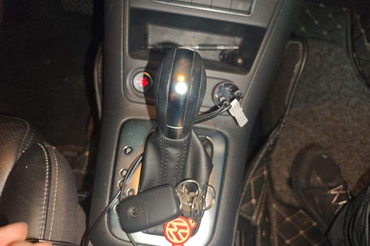 Used Volkswagen Tiguan 2015 1.8TSI Automatic Two-Wheel Drive Luxury Model Gear Lever