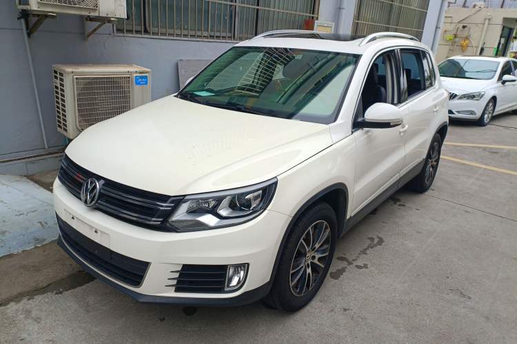 Used Volkswagen Tiguan 2015 1.8TSI Automatic All-Wheel-Drive Luxury Model Guazi used car, China used car export, Used car for sale, Used  cars, Cheapest cars for sale