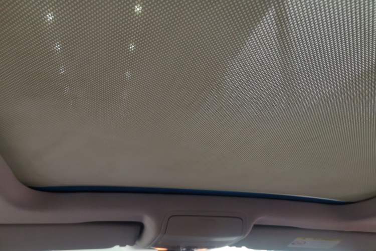 Used Volkswagen Tiguan 2015 1.8TSI Automatic Two-Wheel Drive Luxury Model Headliner