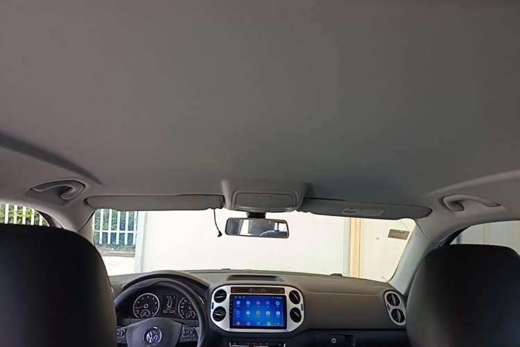 Used Volkswagen Tiguan 2015 1.8TSI Automatic Two-Wheel Drive Comfort Edition Headliner