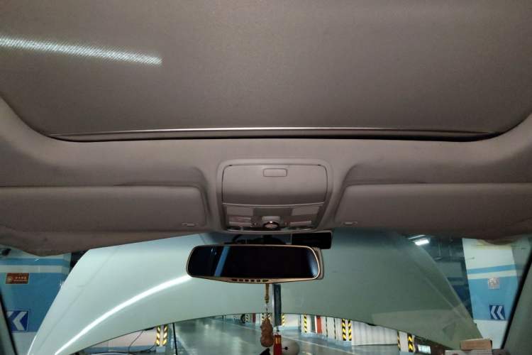 Used Volkswagen Tiguan 2015 1.8TSI Automatic Two-Wheel Drive Luxury Model Headliner