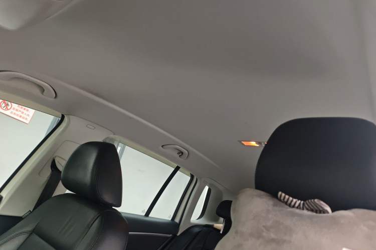 Used Volkswagen Tiguan 2015 1.8TSI Automatic Two-Wheel Drive Comfort Edition Headliner