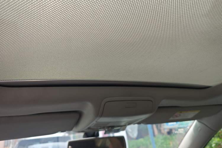 Used Volkswagen Tiguan 2015 1.8TSI Automatic Two-Wheel Drive Luxury Model Headliner