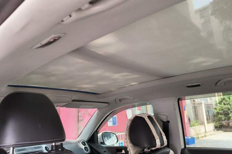 Used Volkswagen Tiguan 2015 1.8TSI Automatic Two-Wheel Drive Luxury Model Headliner